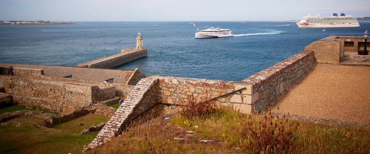 condor ferry approaching Guernsey