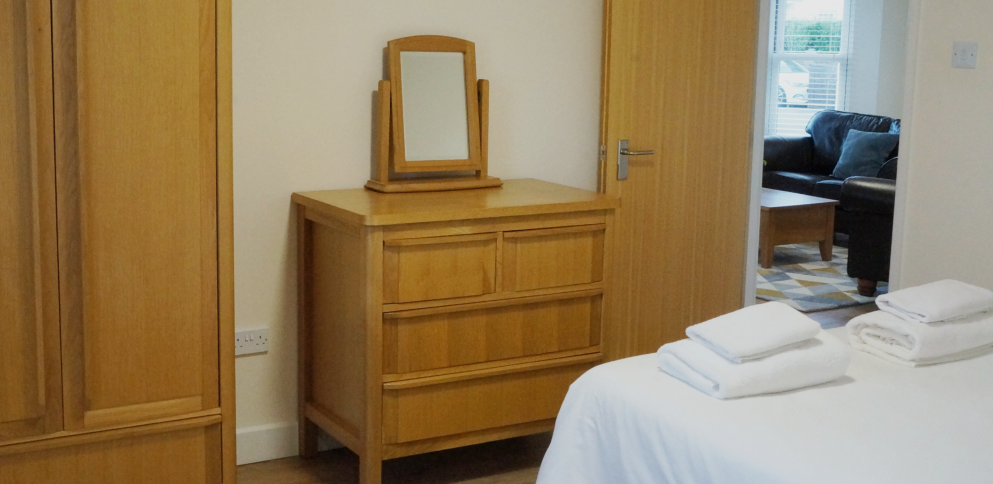 view of wardrobe and drawers