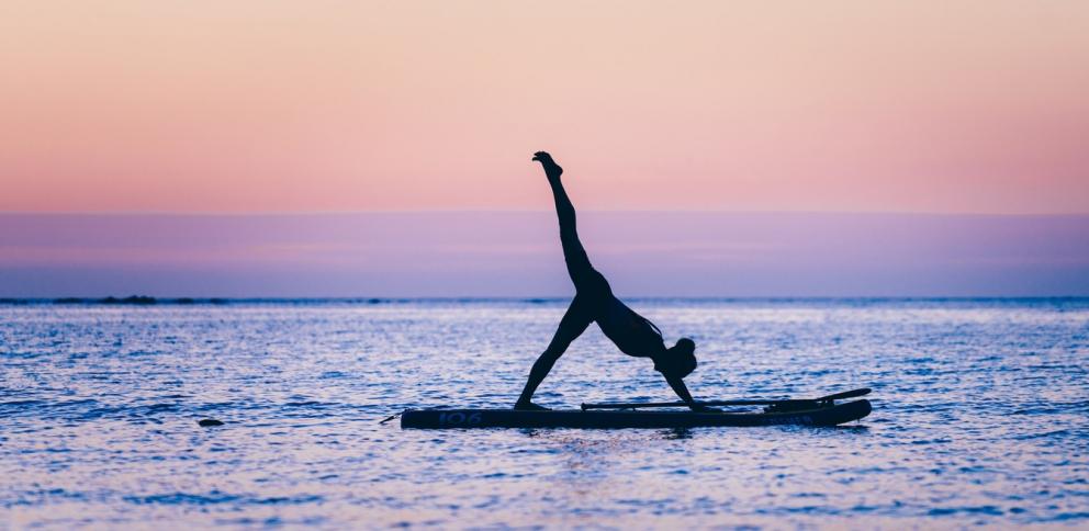 Paddleboard yoga